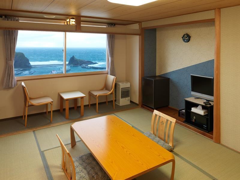Shiretoko Yuhi No Ataruie Onsen Hostel Shari Exterior photo