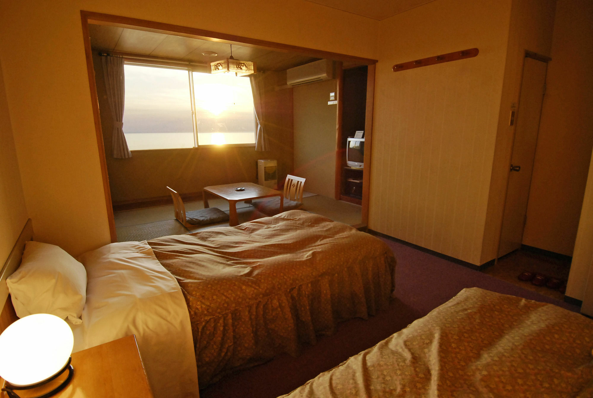 Shiretoko Yuhi No Ataruie Onsen Hostel Shari Exterior photo